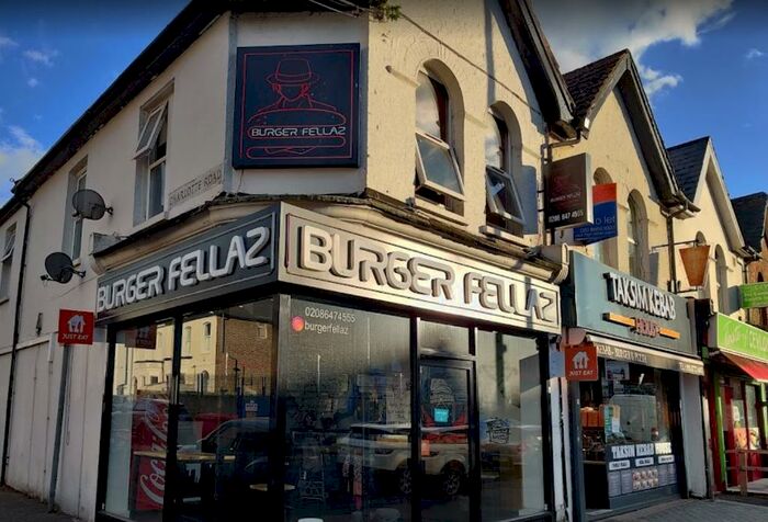 Flat To Rent In Stafford Road, Wallington, Sutton, SM6