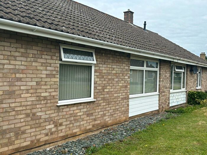 2 Bedroom House To Rent In Peterborough Road, Farcet, Peterborough, PE7