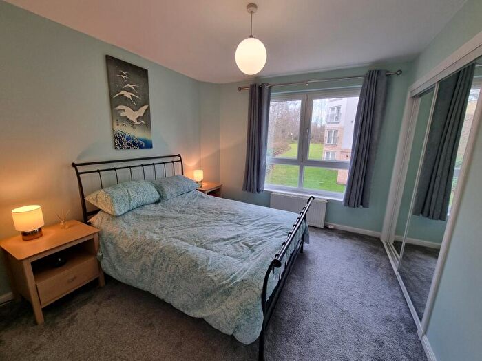 2 Bedroom Flat To Rent In Shaw Crescent, Aberdeen, AB25
