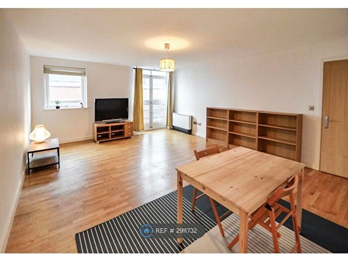 2 Bedroom Flat To Rent In Lexington Place, Nottingham, NG1