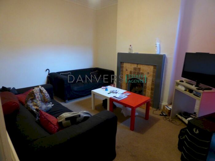 3 Bedroom Terraced House To Rent In Cambridge Street, Leicester, LE3