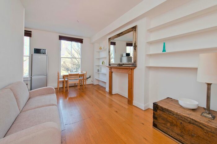 2 Bedroom Flat To Rent In St. Charles Square, North Kensington, London, Uk, W10