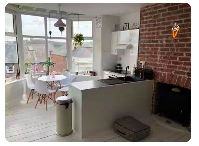 1 Bedroom Flat To Rent In Flat, - Aberdeen Walk, Scarborough, YO11