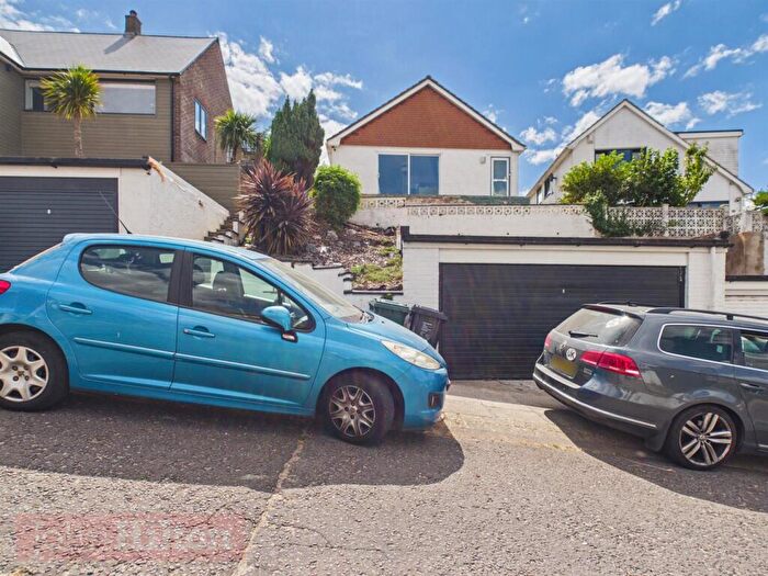 4 Bedroom House To Rent In Coombe Rise, Saltdean, Brighton, BN2