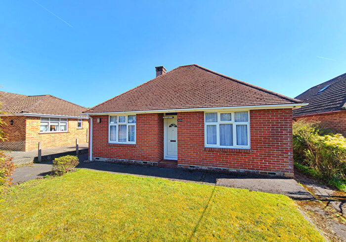 2 Bedroom Detached Bungalow For Sale In Woodlands Road, Hampshire, SO40