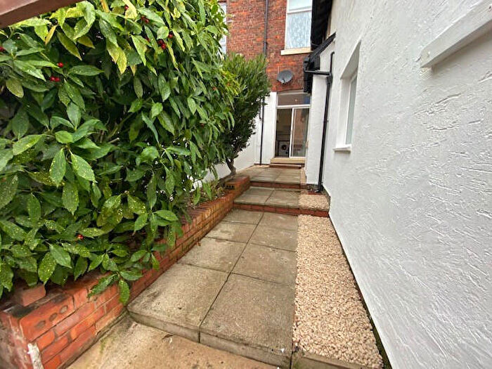 2 Bedroom Apartment For Sale In - St. Annes Road East, Lytham St. Annes, Lancashire, FY8