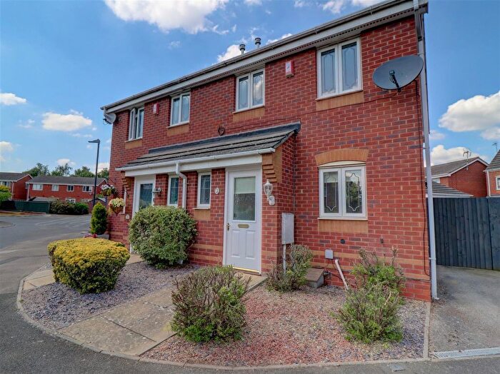 3 Bedroom Semi-Detached House To Rent In Pericles Close, Heathcote, Warwick, CV34