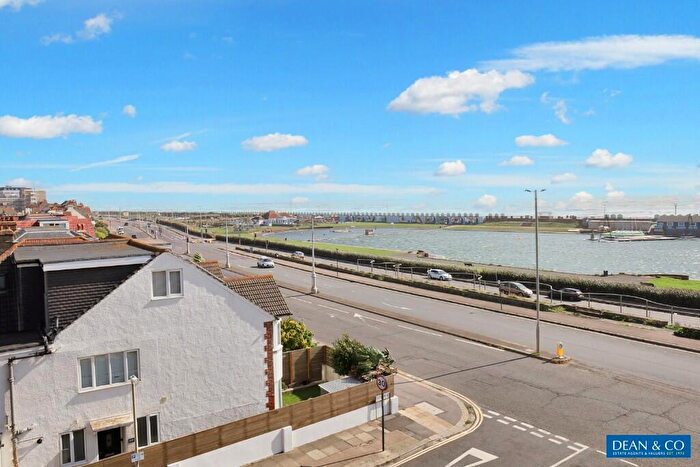 2 Bedroom Retirement Property For Sale In Kingsway, Hove, East Sussex, BN3