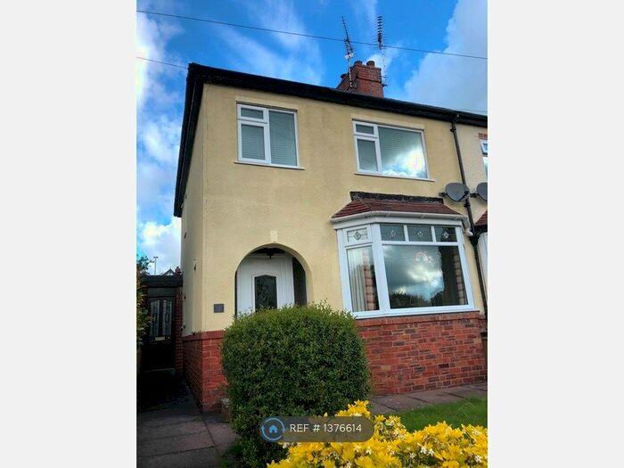 3 Bedroom Semi-Detached House To Rent In Westlands Road, Uttoxeter, ST14