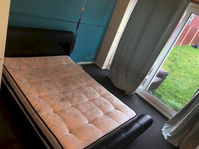 4 Bedroom Detached House To Rent In Carr Manor Avenue, Leeds, LS17