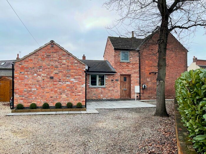 3 Bedroom End Of Terrace House To Rent In Barlow Road, Oakham LE15