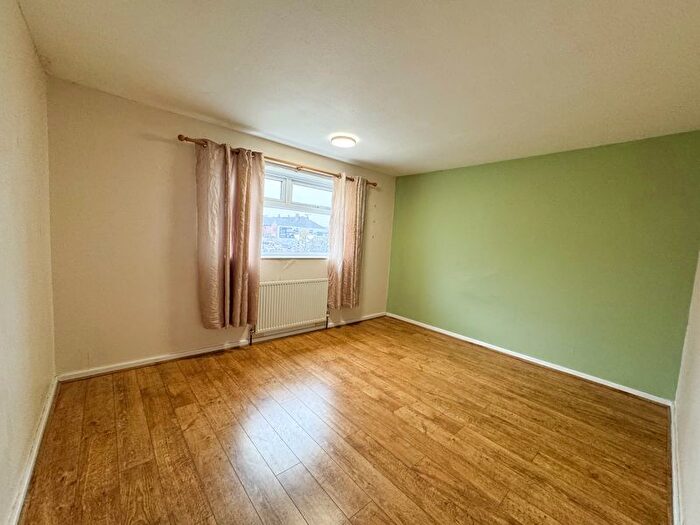 3 Bedroom End Of Terrace House For Sale In Boulevard Way, Grimsby, DN31
