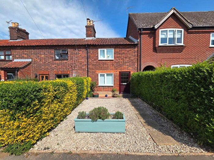 2 Bedroom Terraced House For Sale In Barnham Broom Road, Wymondham, Norfolk, NR18