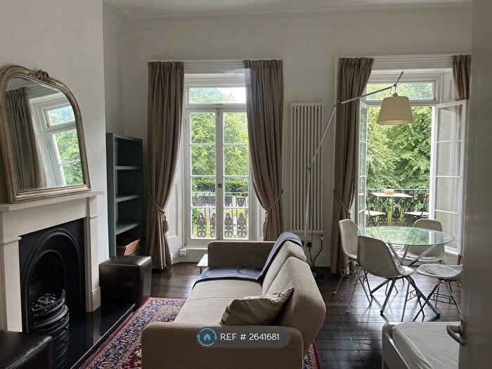 Studio To Rent In Oakley Square, London, NW1