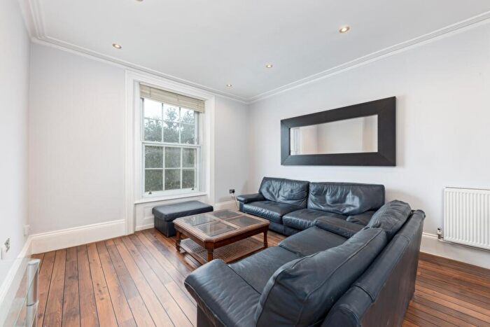 2 Bedroom Apartment To Rent In Camden Road, London, NW1