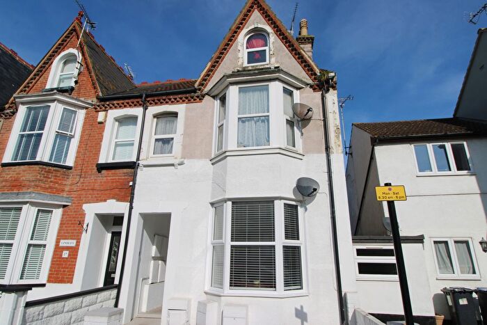 1 Bedroom Flat For Sale In Mortimer Street, Herne Bay, Kent, CT6