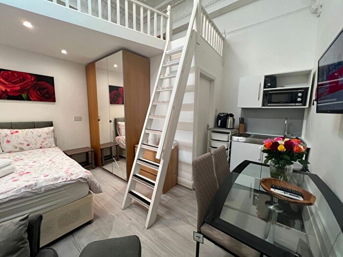 Studio To Rent In Cromwell Road, London, SW7