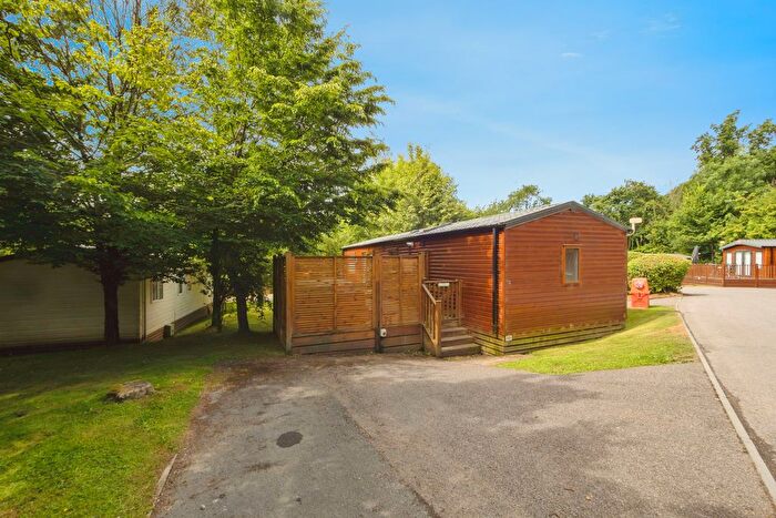 2 Bedroom Mobile/park Home For Sale In Finlake Holiday Park, Newton Abbot, TQ13
