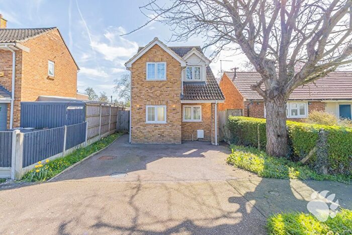 3 Bedroom Detached House For Sale In Barnard Close, Basildon, SS16