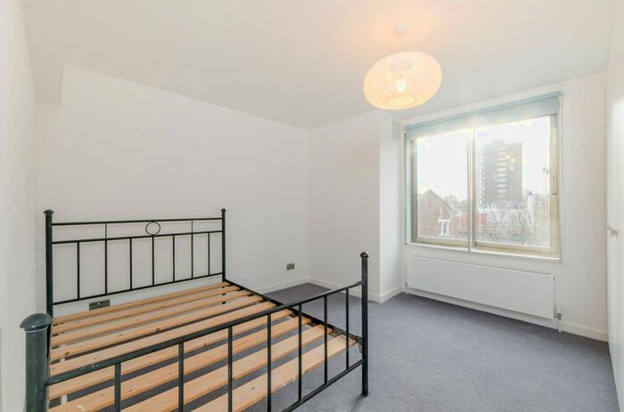 2 Bedroom Flat To Rent In Agincourt Road, Hampstead, London, NW3