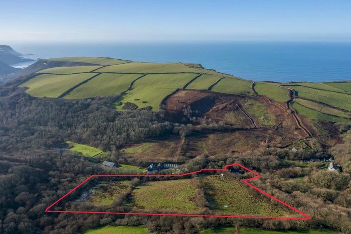 2 Bedroom Detached Bungalow For Sale In Hartland, Bideford, EX39