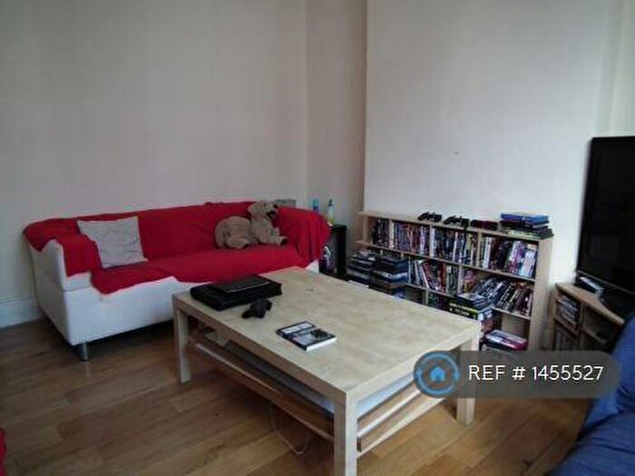 5 Bedroom Terraced House To Rent In Gosberton Road, London, SW12