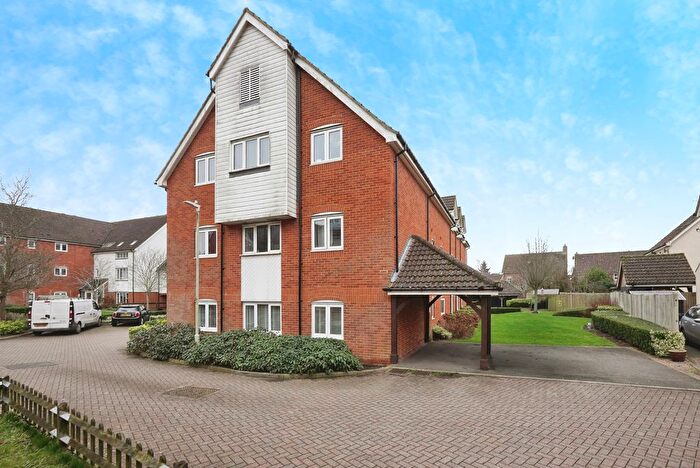 2 Bedroom Flat For Sale In Galloway Drive, Ashford, TN25