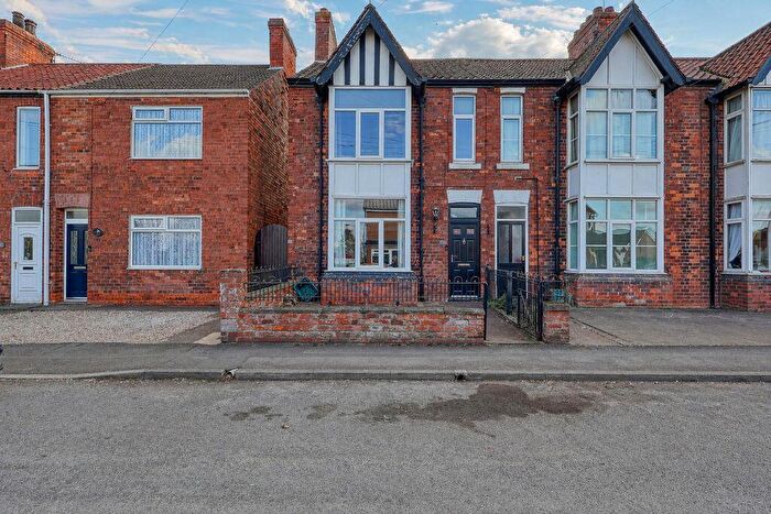 2 Bedroom Terraced House For Sale In Grammar School Road, Brigg, DN20