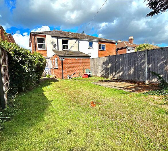 4 Bedroom End Of Terrace House For Sale In Avenue Road, Southampton, SO14