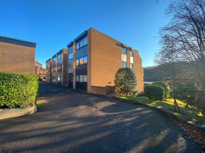 1 Bedroom Apartment To Rent In Rustlings Court, Graham Road, Sheffield, S10