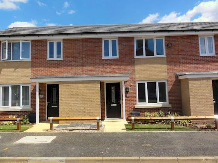 2 Bedroom Terraced House To Rent In Talbot Road North, Wellingborough, NN8