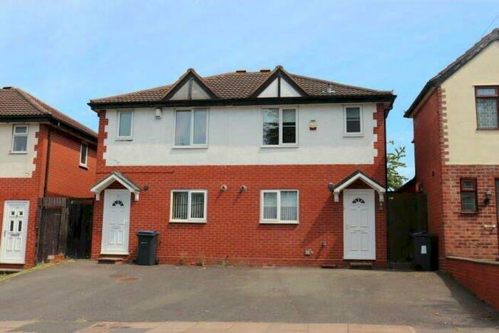 2 Bedroom Semi-Detached House To Rent In Ryde Park Road, Rednal, Birmingham, West Midlands, B45