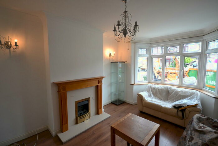 3 Bedroom Semi-Detached House To Rent In Tenby Road, Romford, RM6