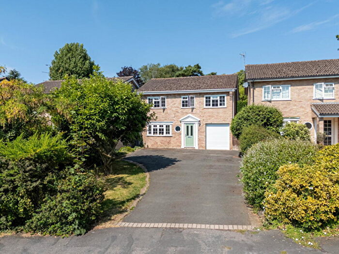 4 Bedroom Detached House For Sale In Blenheim Way, Market Harborough, LE16