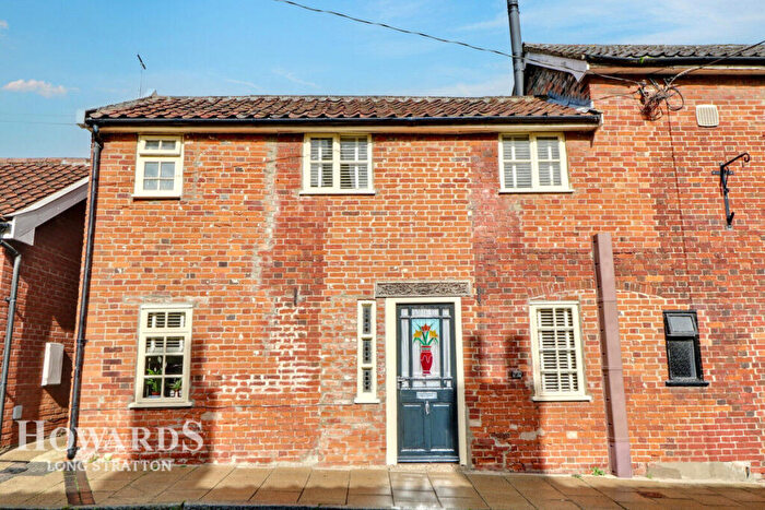2 Bedroom Character Property For Sale In Bullock Fair Close, Harleston, IP20