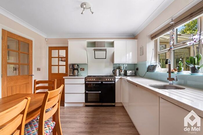 4 Bedroom Detached House For Sale In The Finches, Greet, GL54