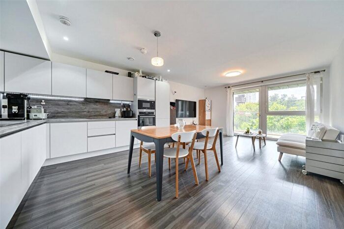 3 Bedroom Apartment For Sale In Naomi Street, Greenland Place, SE8