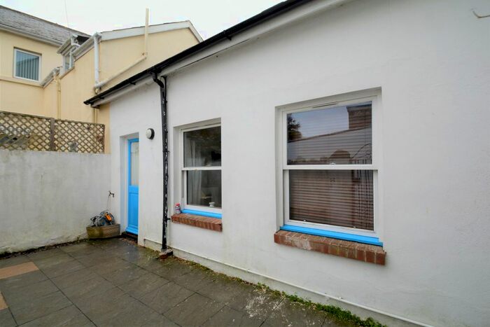 1 Bedroom Flat To Rent In High Street, Ventnor, PO38