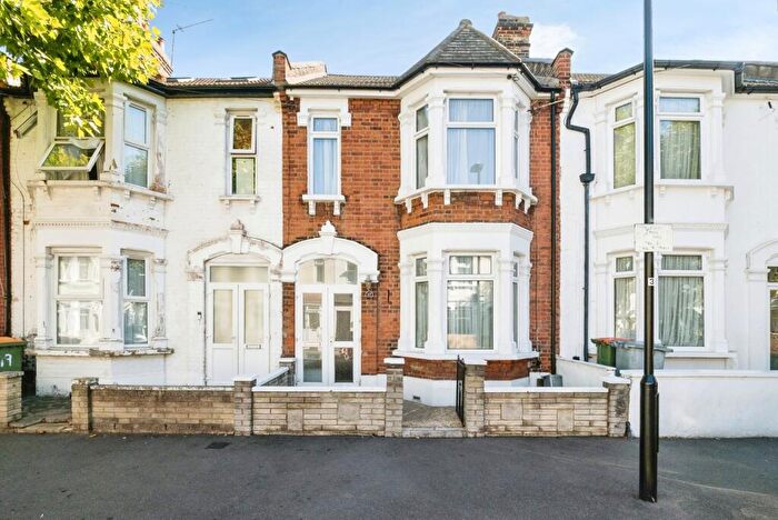 3 Bedroom Terraced House For Sale In Bridge Road, East Ham, London, E6