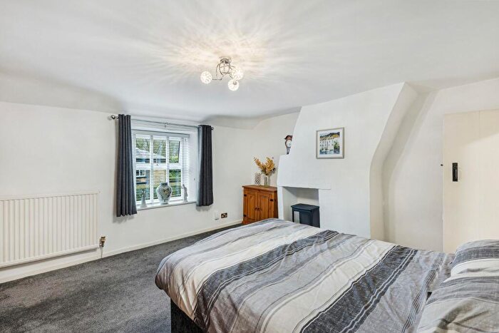 2 Bedroom Cottage For Sale In Blackburn Road, Bolton, BL7