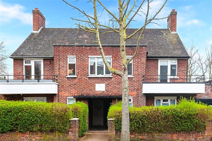 4 Bedroom Flat For Sale In Brettenham Road, Walthamstow, London, E17