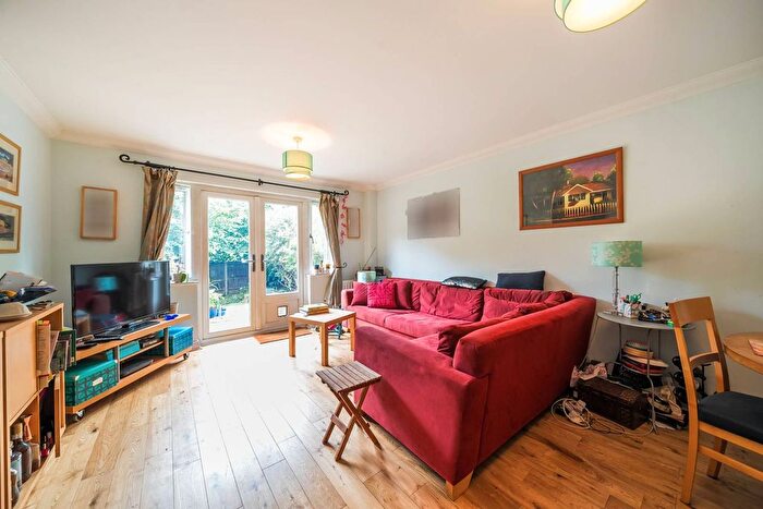 3 Bedroom Semi-Detached House To Rent In Fawcett Close, Streatham, London, SW16