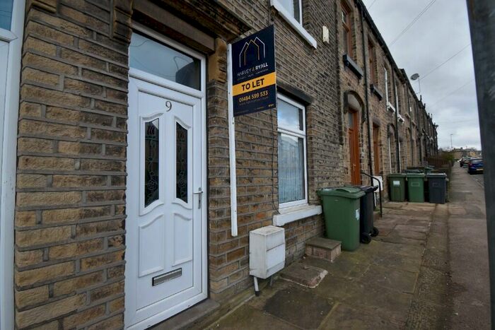 1 Bedroom Terraced House To Rent In Quarmby Road, Huddersfield, West Yorkshire, HD3