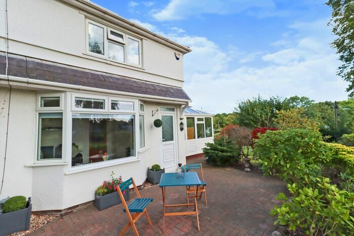 2 Bedroom Semi-Detached House For Sale In Mold Road, Caergwrle, Wrecsam, Mold Road, LL12