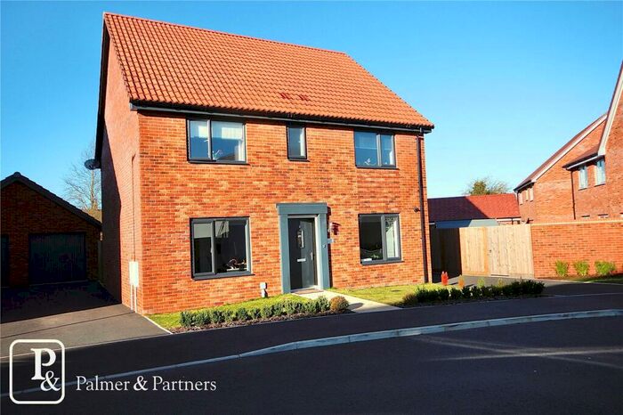 4 Bedroom Detached House For Sale In Nassau Drive, Trimley St. Martin, Felixstowe, Suffolk, IP11