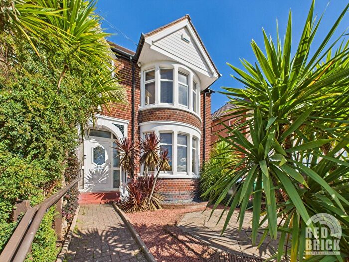 3 Bedroom End Of Terrace House For Sale In Lake View Road, Coventry, West Midlands, CV5