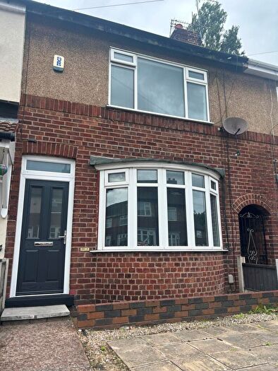 2 Bedroom Terraced House To Rent In Two Bedroom Terrace - Fieldton Road, L11