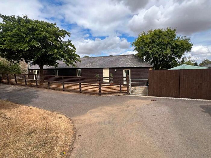 1 Bedroom Barn Conversion To Rent In Barn Cottage, Little Tew Grounds, OX7