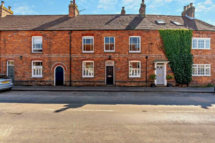 4 Bedroom Terraced House For Sale In Temple Street, Brill, Aylesbury, Buckinghamshire, HP18