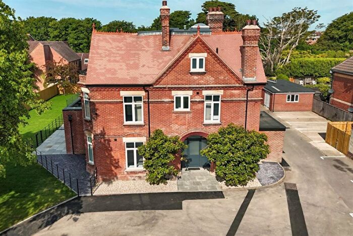 2 Bedroom Flat For Sale In Southbourne, BH6
